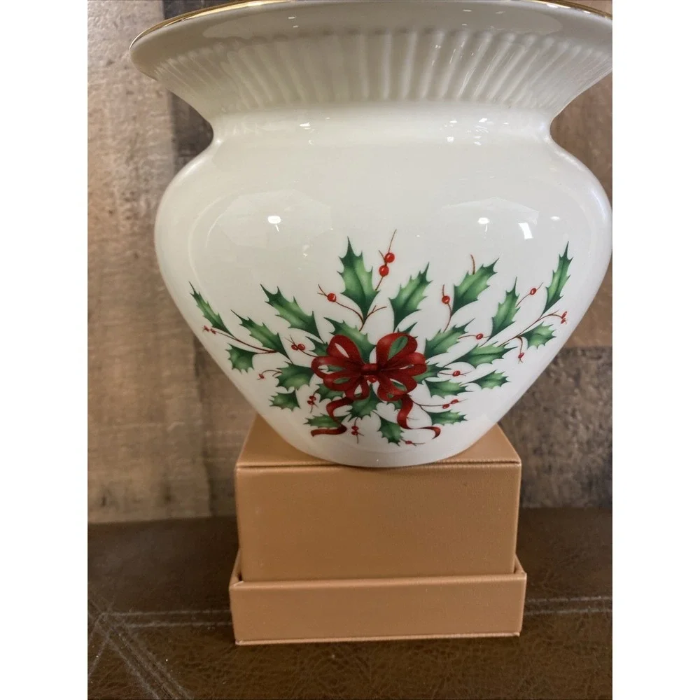 Lenox Holiday Cachepot Planter Vase Bowl Porcelain Holly Berry Motif 6435515 Vtg